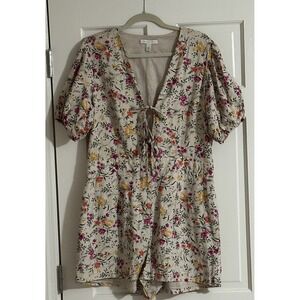 Chelsea And‎ Violet Floral Linen Romper XL NWOT